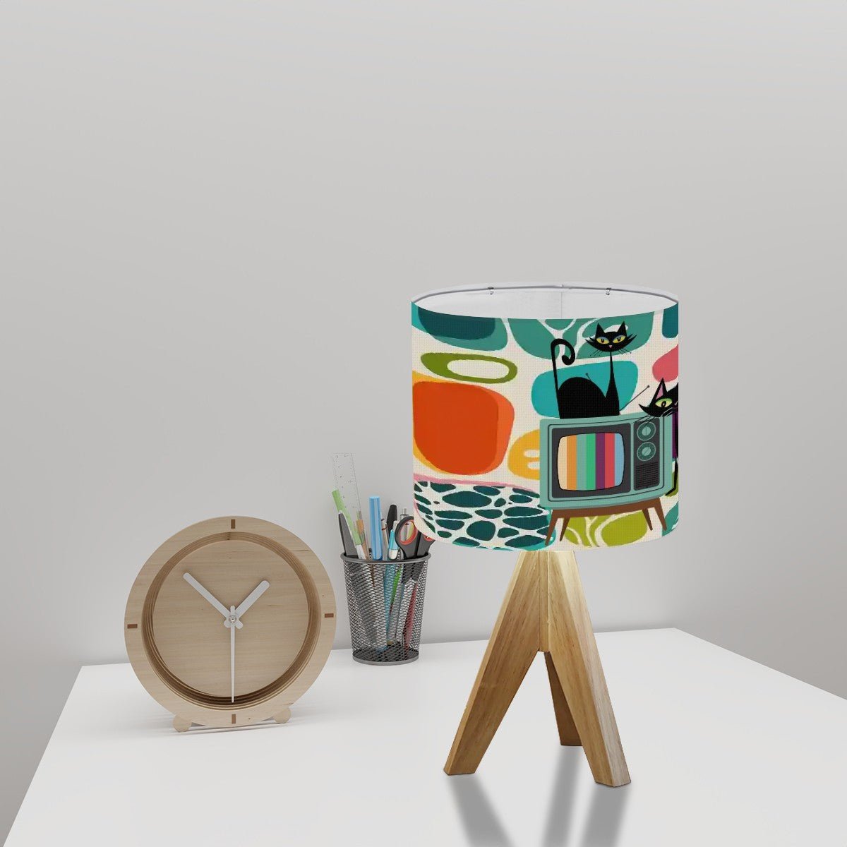 Kate McEnroe New York Atomic Cat Retro TV Table Lamp, Mid Century Modern Amoeba Accent Light, Vintage MCM Abstract Tripod LampTable LampsNXCRTtpPoh