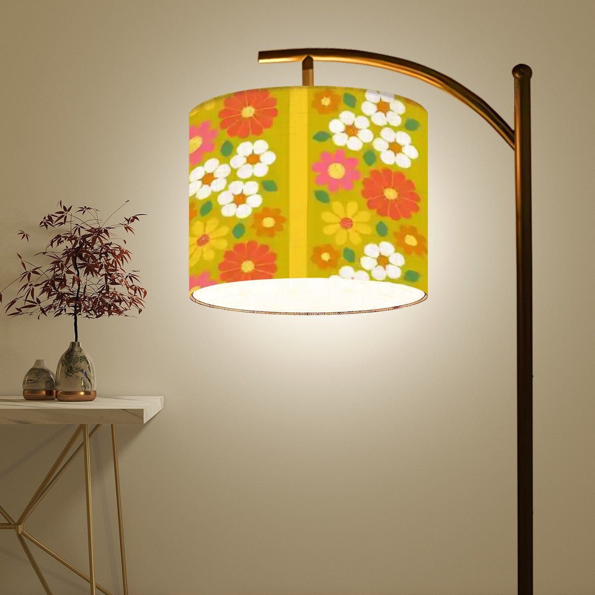 Kate McEnroe New York Daisy Flower Power Arc Floor Lamp, Retro 60s Mid Century Modern Standing Light, Groovy Mod Accent LightingFloor LampsUD3HQ2q8h2
