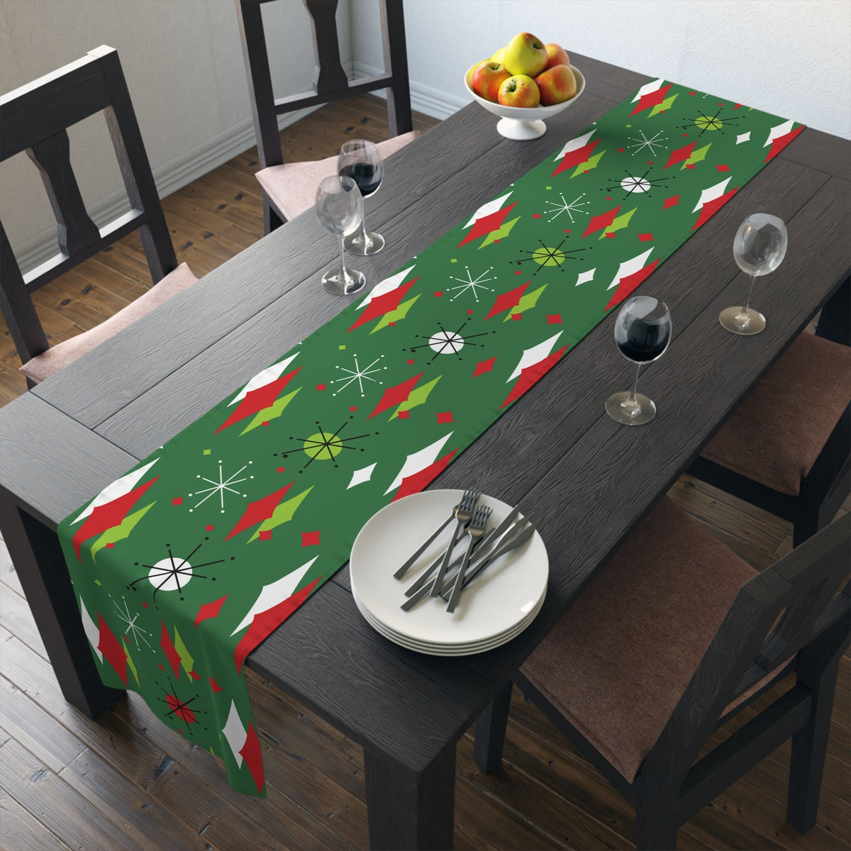 Kate McEnroe New York Franciscan Diamond Starburst Green Retro Christmas Table RunnerTable Runners17058767421112210769