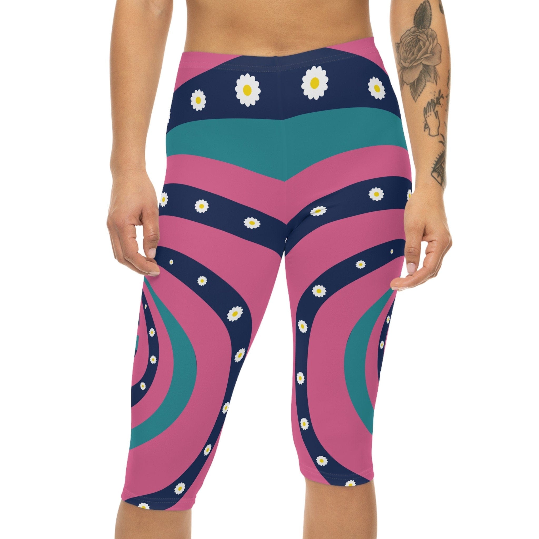 Kate McEnroe New York Groovy Flower Power 70s Psychedelic Swirl Skinny Fit Womens Capri LeggingsLeggings70441759164963377695