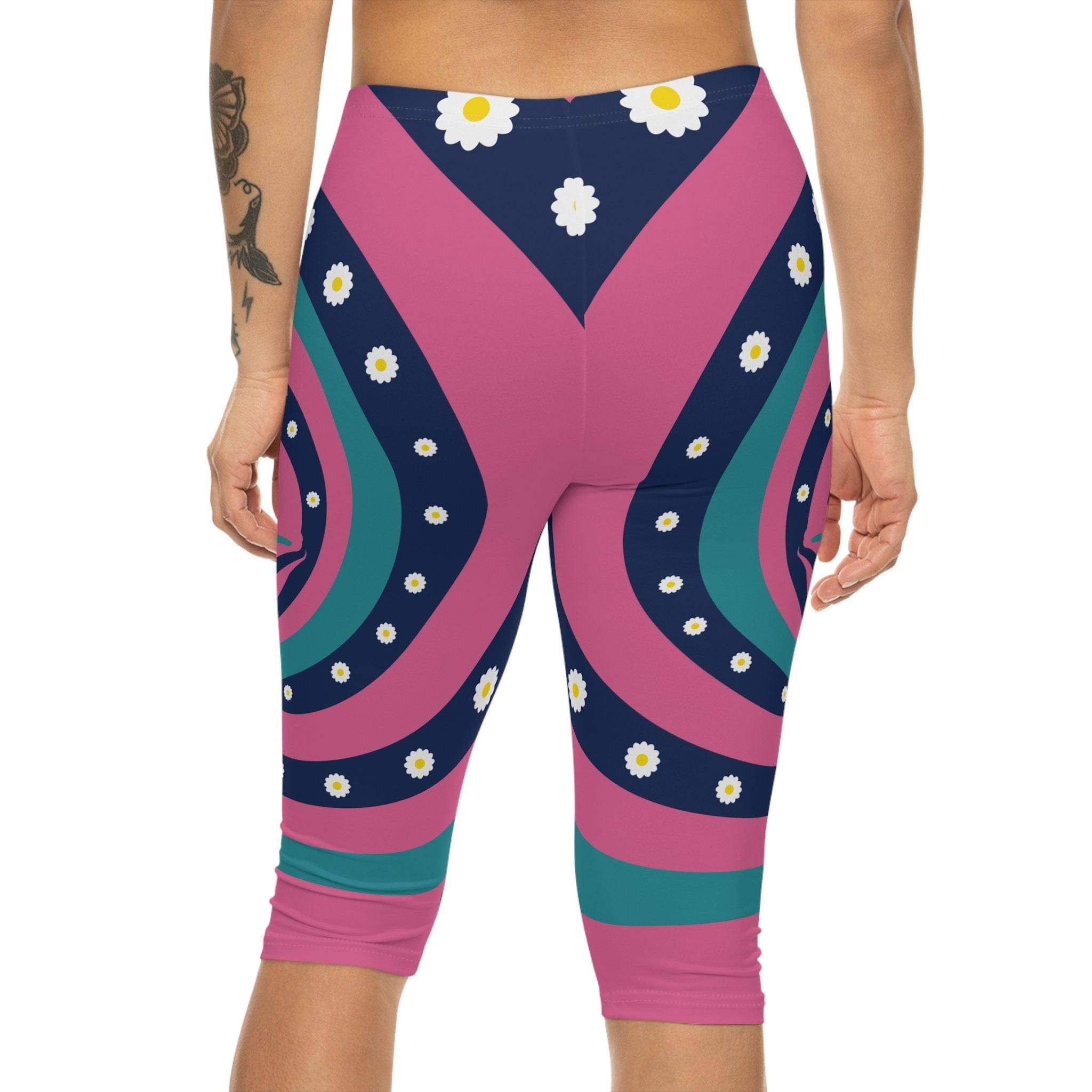 Kate McEnroe New York Groovy Flower Power 70s Psychedelic Swirl Skinny Fit Womens Capri LeggingsLeggings70441759164963377695