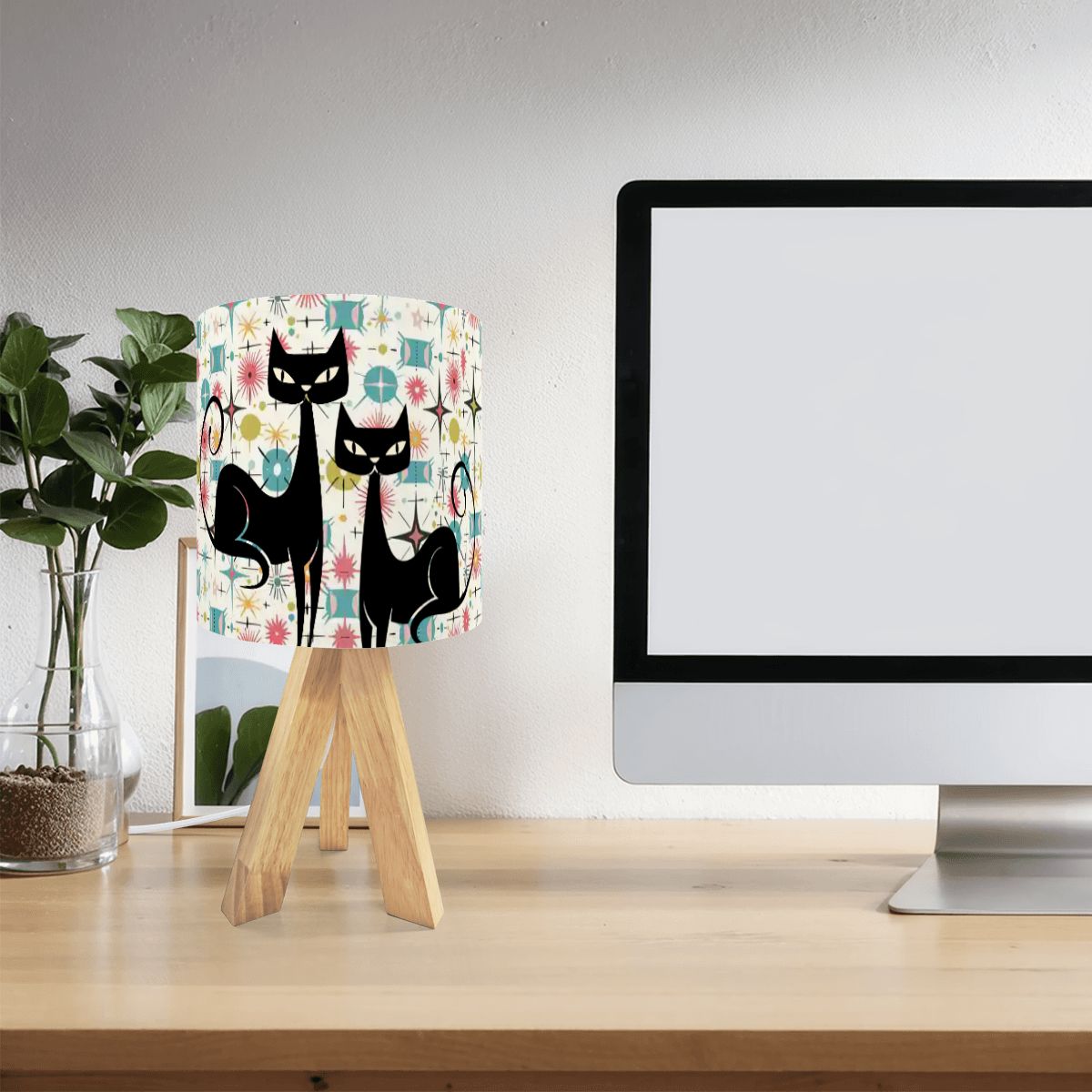 Kate McEnroe New York Kitschy Atomic Cat Sputnik Tripod Table Lamp, Retro Mid Century ModernTable Lamps0Uk0VUkfML