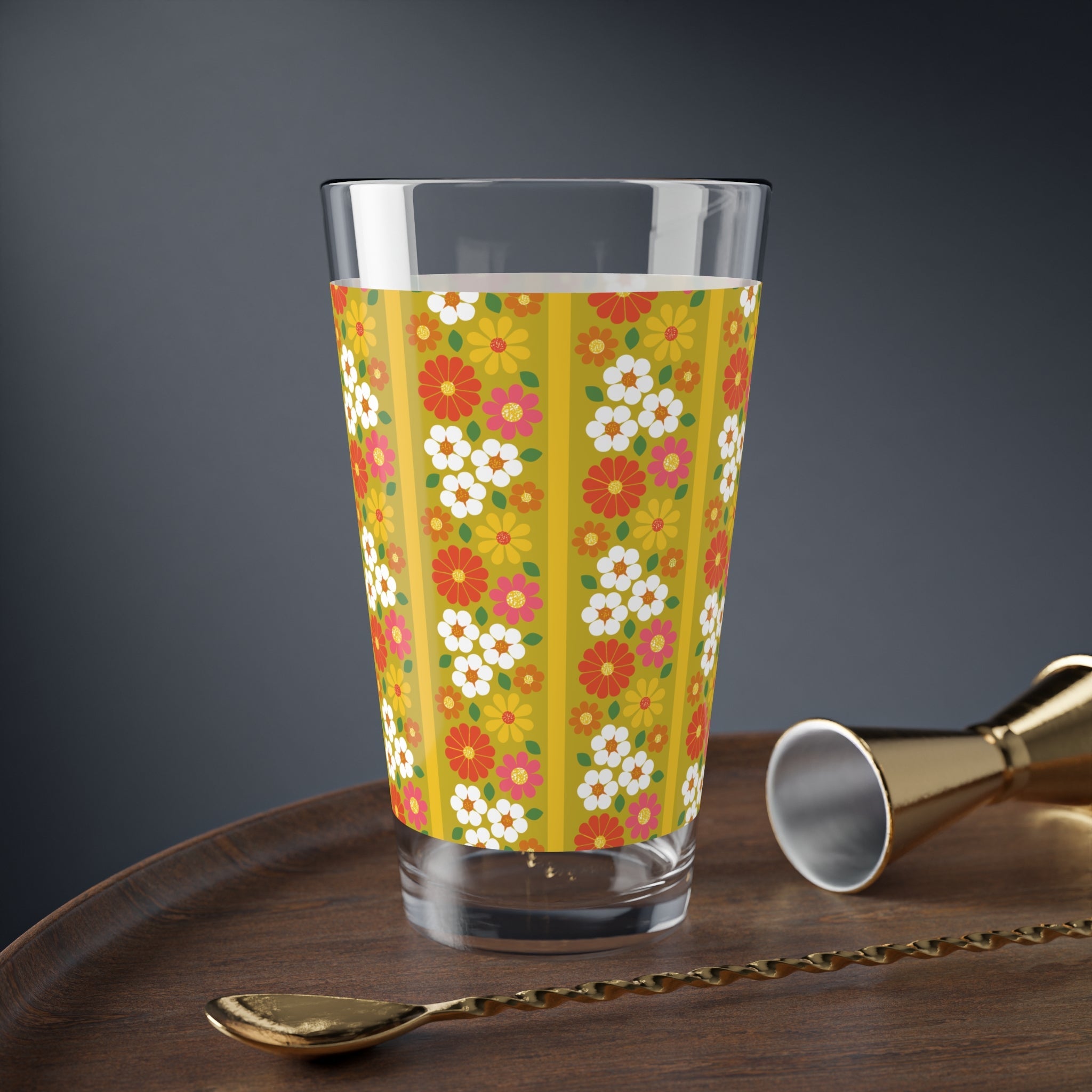 Kate McEnroe New York Mid Mod Groovy Daisy Daisy Pint Glass, Mid Century Modern 70s Floral Drinkware, Vintage Kitsch BarwarePint Glasses39461084246172093665