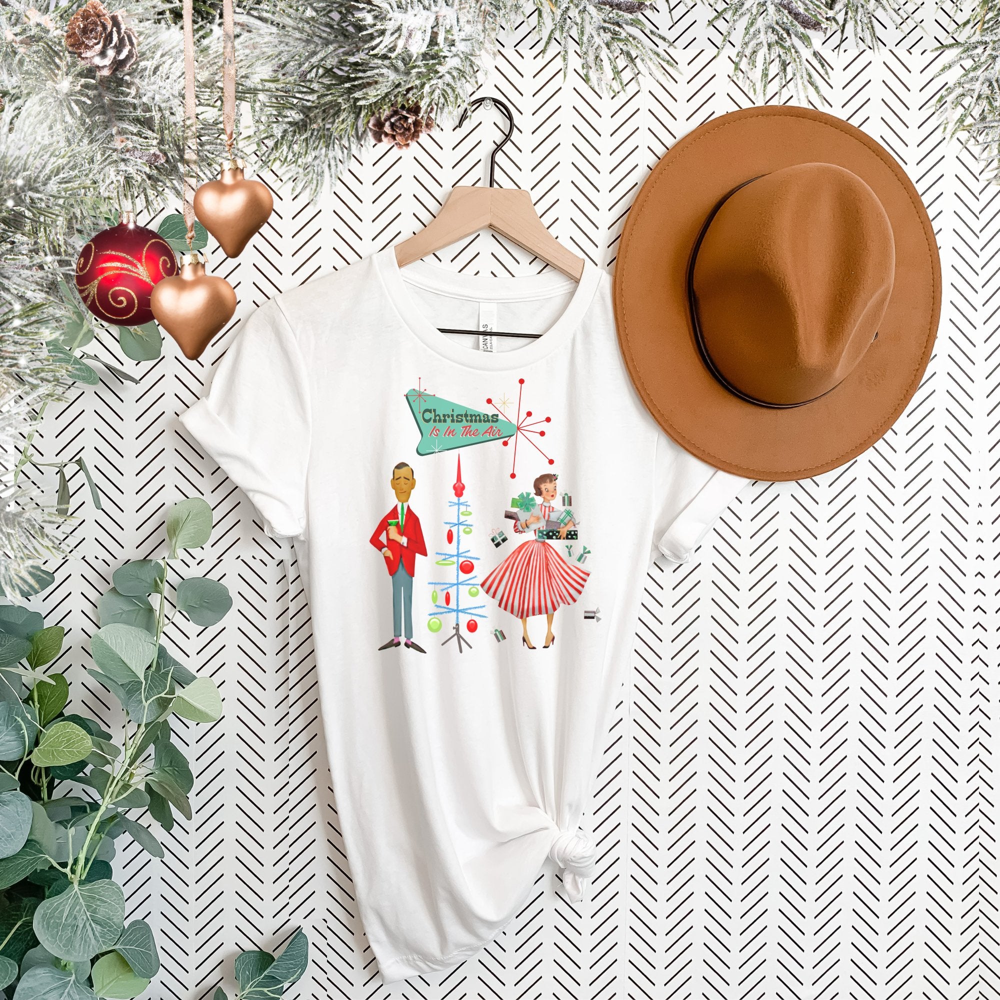 Kate McEnroe New York Retro 50s Kitsch Christmas T-Shirt, Vintage Holiday Style, Mid Century Modern Atomic TeeT-Shirts12889237168475153114