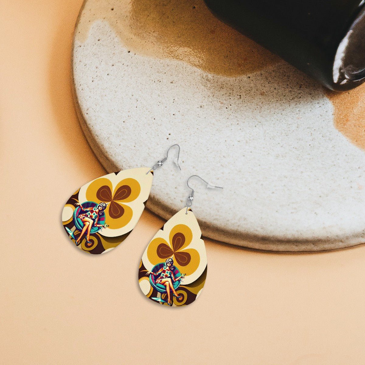 Kate McEnroe New York Retro 70s Mod Teardrop Earrings, Mid Century Modern Funky Accessories, Vintage Style Groovy Statement JewelryEarringsCY1GFXzJz7