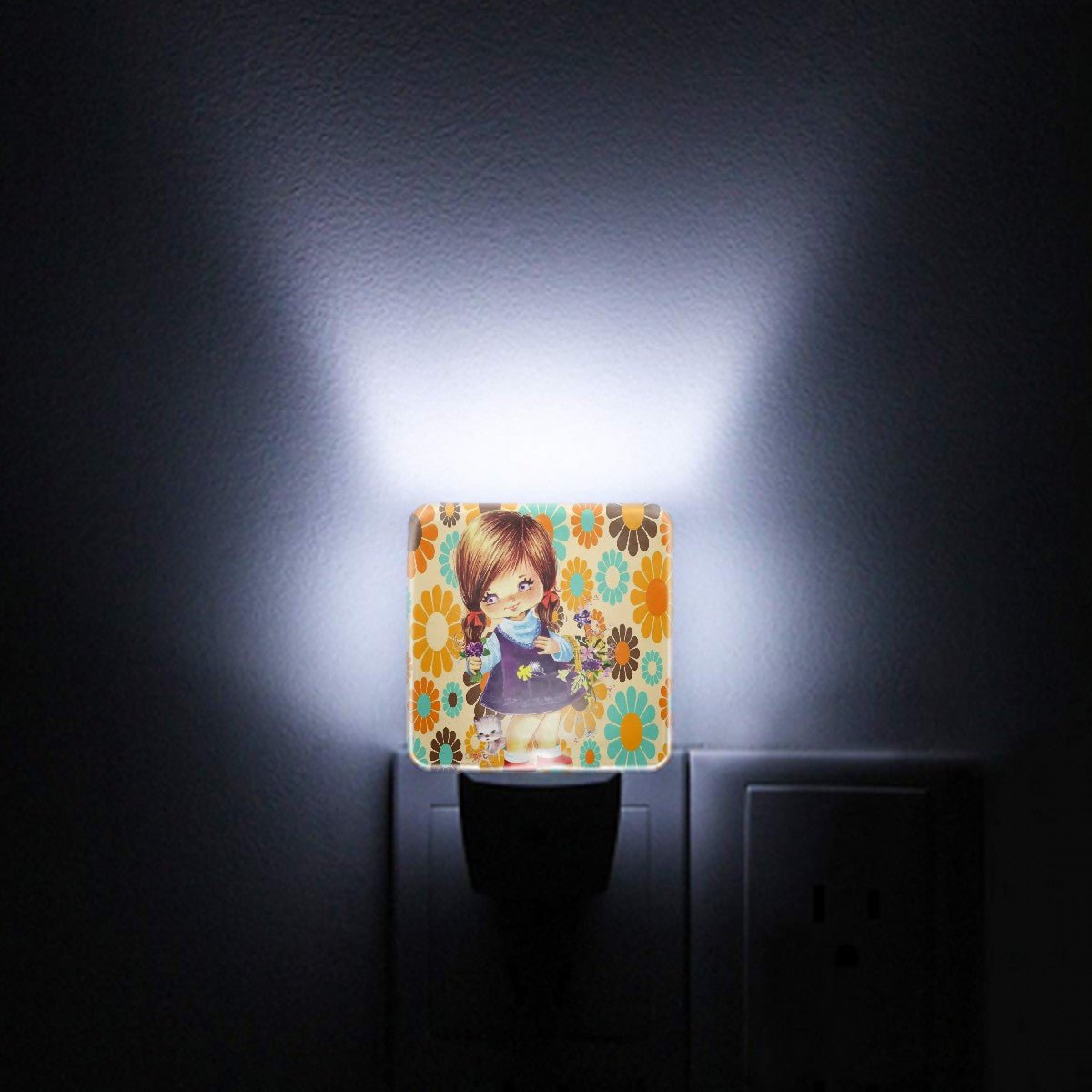 Kate McEnroe New York Retro Vintage 70s Big Eyed Girl Flower Power LED Night Light Set of 2Night Lights1f84sdnOCH