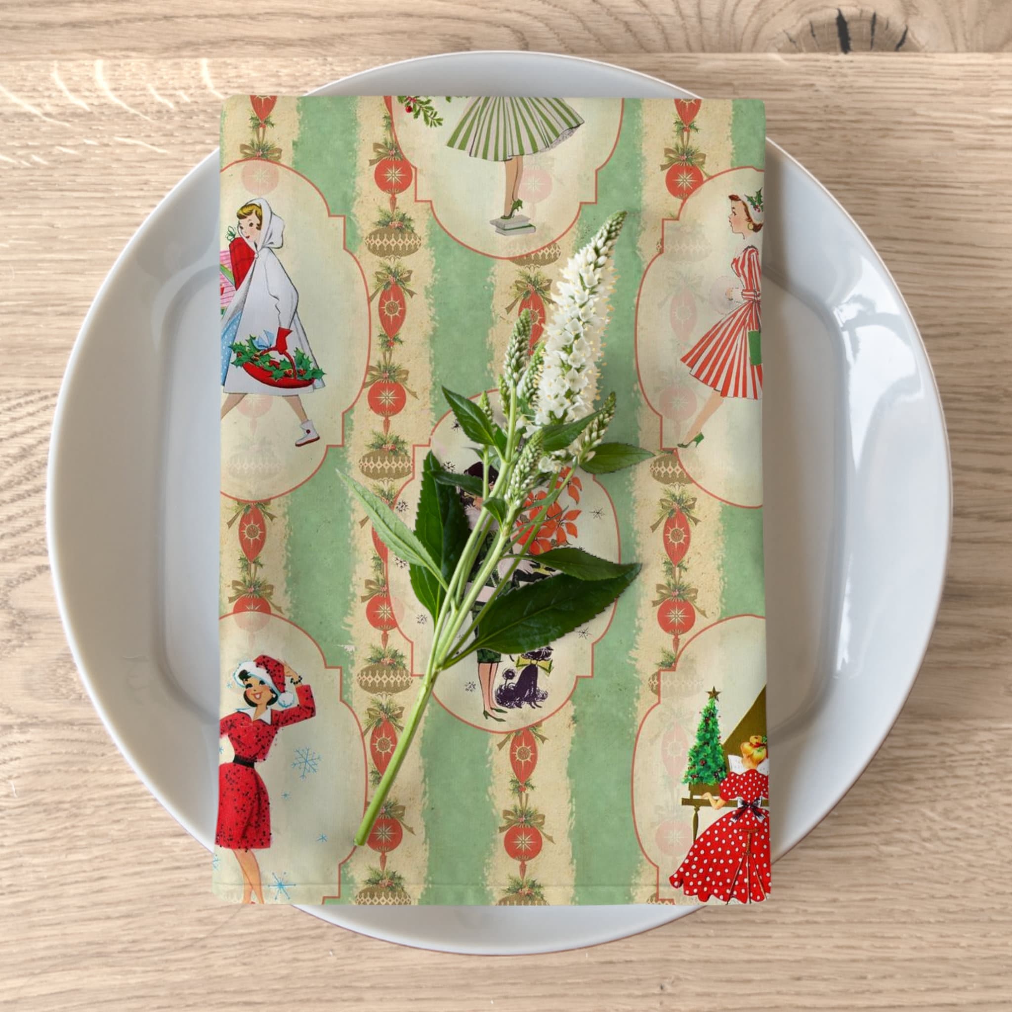 Kate McEnroe New York Set of 4 Vintage 1950s Christmas Napkins, Mid Century Modern Retro Green, Red, Women, Ladies, Housewives Holiday Table Linens - 122681223Napkins29690093392553166920