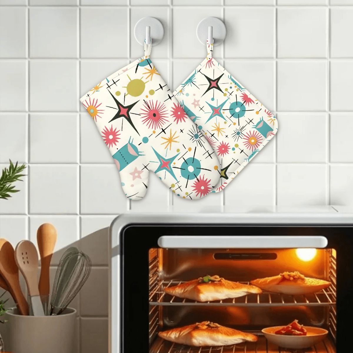 Retro Atomic Starburst Sputnik Mid Century Modern Oven Mitts and Pot Holders Sets (Left)