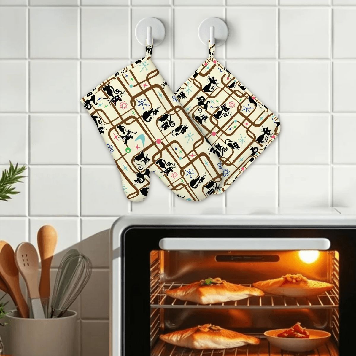 Atomic Cat Mid Century Modern Retro Oven Mitt Pot Holder Set (Left)