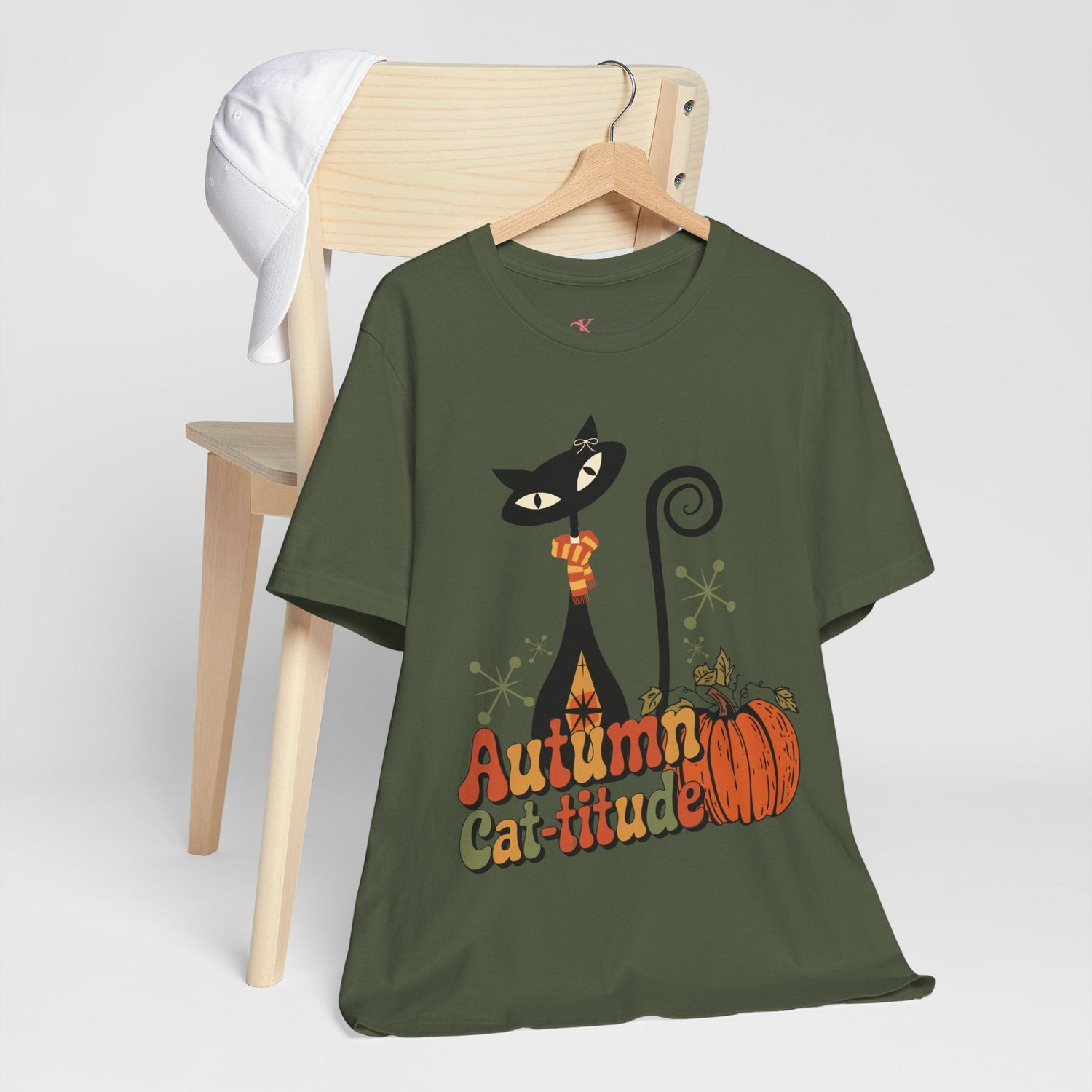Kate McEnroe New York Atomic Cat Autumn Cat - titude T-Shirt, Retro Fall Pumpkin Mid Century Modern TeeT-Shirts16885026438218960945