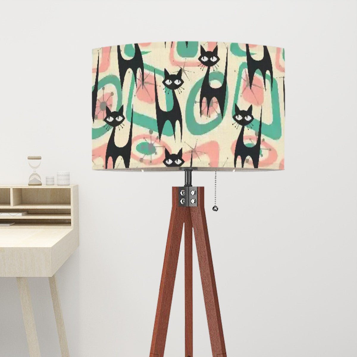 Kate McEnroe New York Atomic Cat Tripod Floor Lamp, Retro Mid Century Modern Statement Lighting, Funky MCM Living Room or Bedroom Accent PieceFloor LampsC6Mcd9lQxf