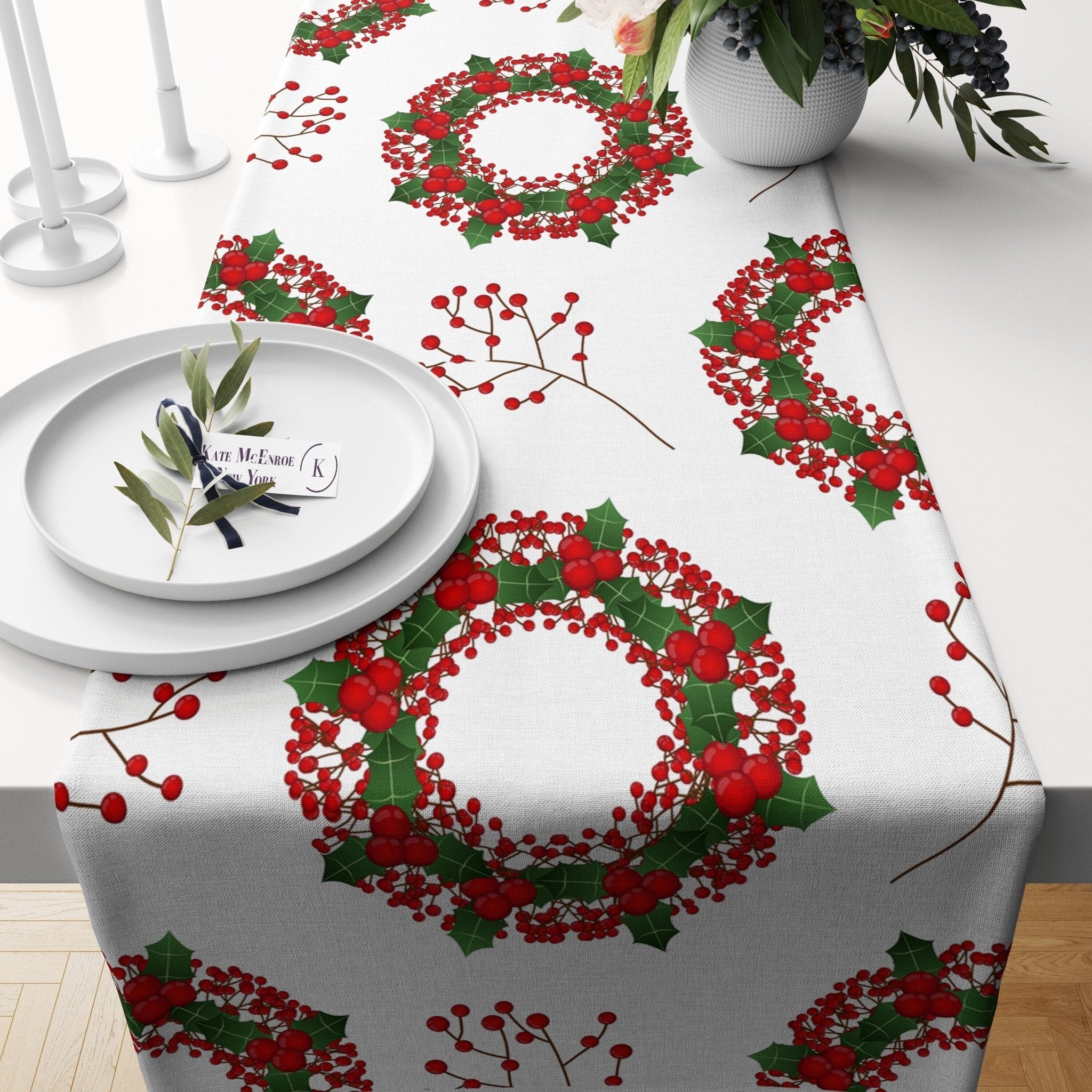 Kate McEnroe New York Christmas Table Runner, Mistletoes, Holly, Red Berries Holiday Home Decor, Christmas Wreath Table Linens, Holiday Party Tabletop DecorationTable Runners28267621095711866060
