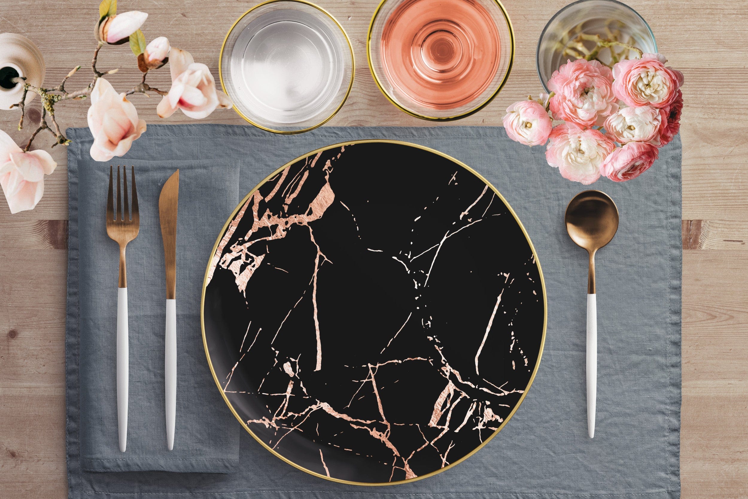 Kate McEnroe New York Dinner Plates in Luxurious Black &amp; Gold Marble Veins with Gold Rim Plates Single 9820SINGLE