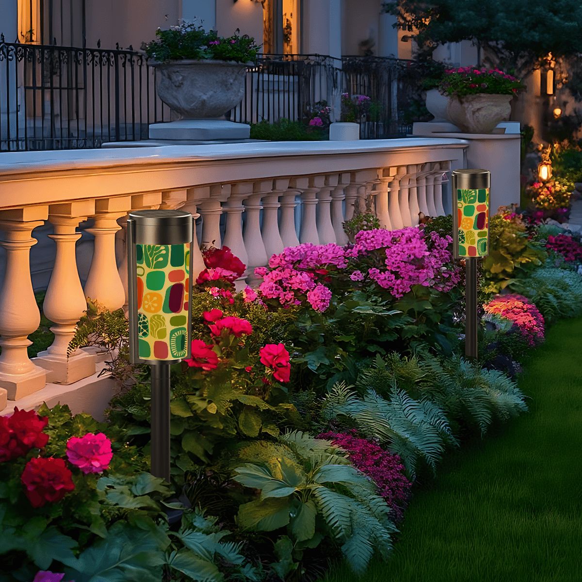 Kate McEnroe New York Googie Amoeba Outdoor Solar Lamp, Mid Century Modern Path Light, 50s Garden FixtureSolar Garden Stake LightslKQ1vDzBse