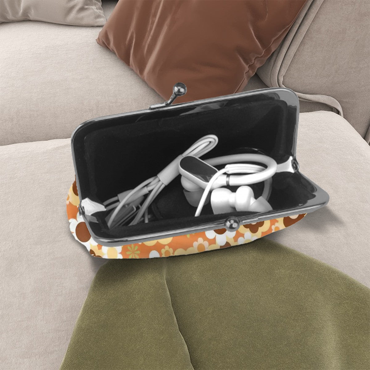 Kate McEnroe New York Groovy 70s Flower Power Retro Daisy Kiss Lock Clasp Coin PurseCoin PursesEH6MZHIIx1