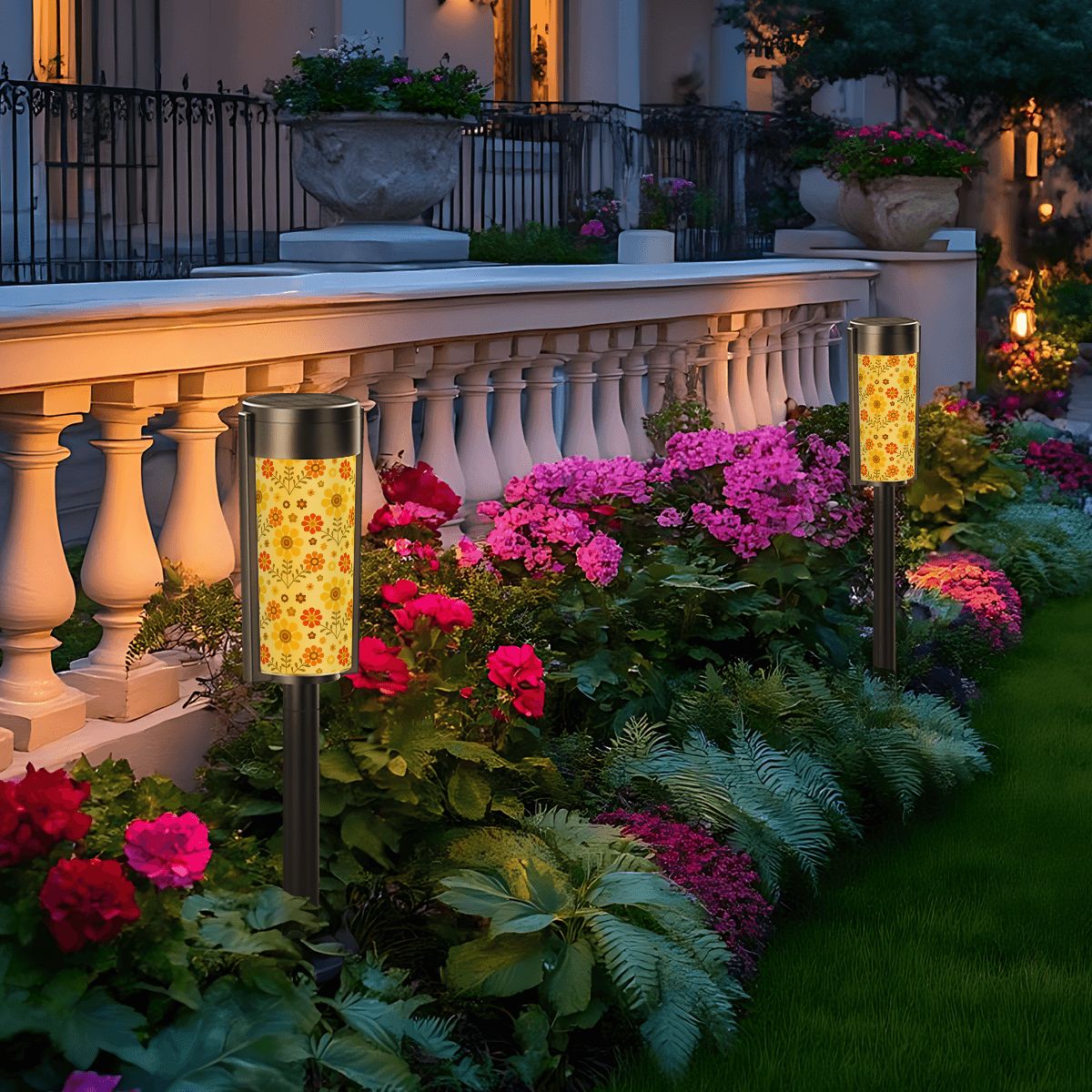 Kate McEnroe New York Groovy Flower Power Outdoor Solar Lights Set of 4, Retro Vintage Floral Garden Pathway LightingSolar Garden Stake Lights8TD08n8np3