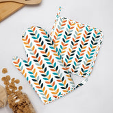 Kate McEnroe New York Mid Century Modern Scandinavian Floral Oven Mitts and Pot Holders SetsOven Mitts & Pot Holder Set7NRTxCVafM
