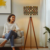 Kate McEnroe New York Mid Mod Groovy 60s Floral Starburst Mid Century Tripod Floor LampTripod Floor LampsHziqiUJ0dI