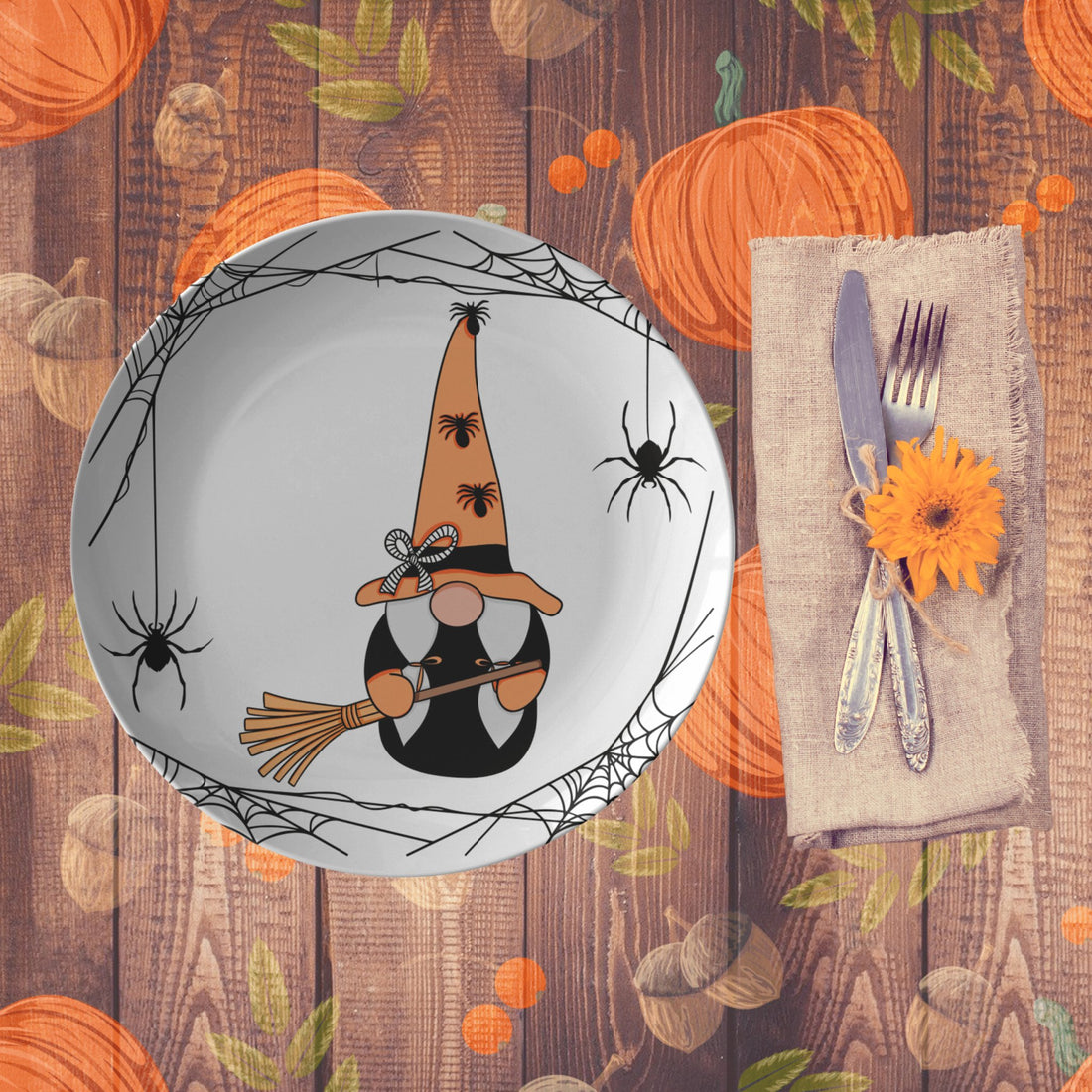 Kate McEnroe New York Orange Witch Gnome Halloween PlatePlatesP20 - HAL - GN7 - 56