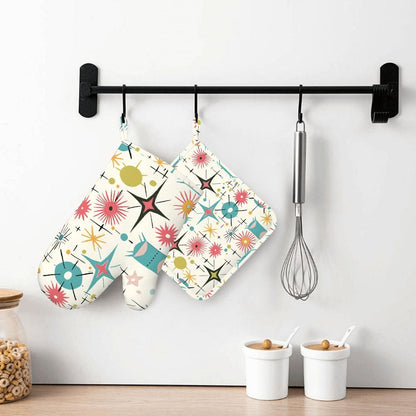 Kate McEnroe New York Retro Atomic Starburst Sputnik Mid Century Modern Oven Mitts and Pot Holders SetsOven Mitts &amp; Pot Holder SetWNjQoeJRXW