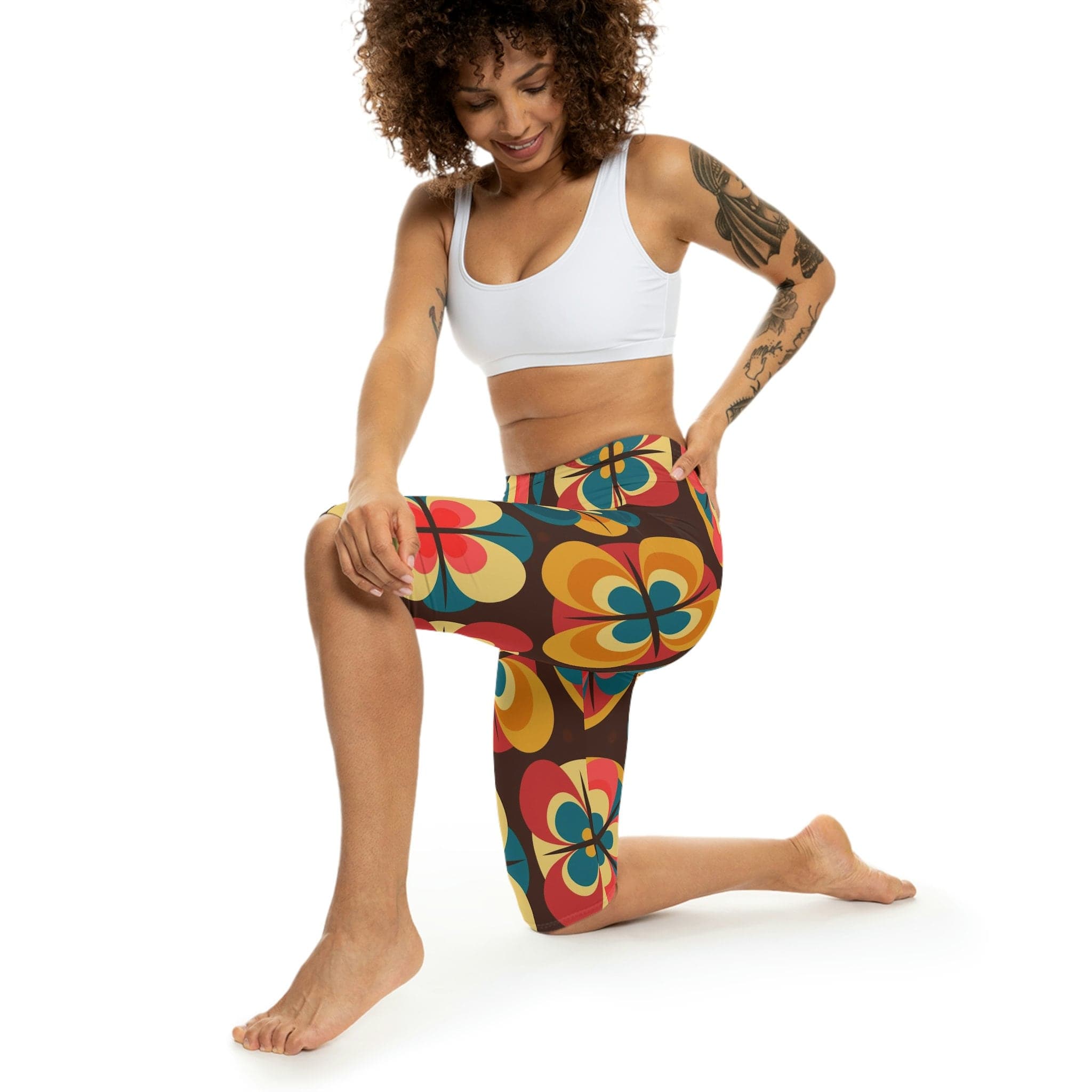 Kate McEnroe New York Retro Flower Power Groovy Hippie 60s, 70s Mid Mod Capri LeggingsLeggings28874908967916715646