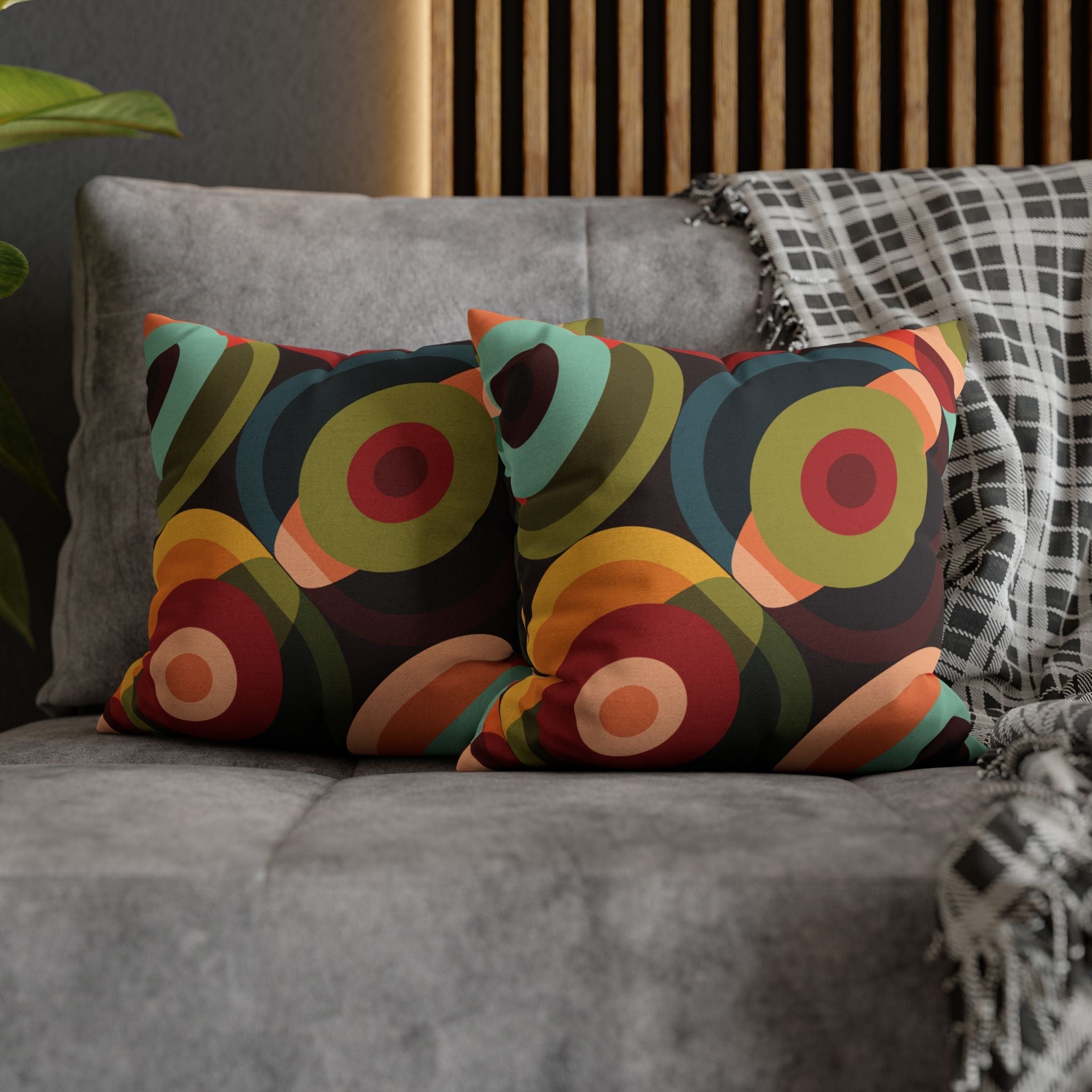 Kate McEnroe New York Retro Groovy Geometric Circle Orbs Pillow Cover, 70s Mid Century Modern Psychedelic Abstract Throw Cushions - 132682825Throw Pillow Covers11710692372882518151