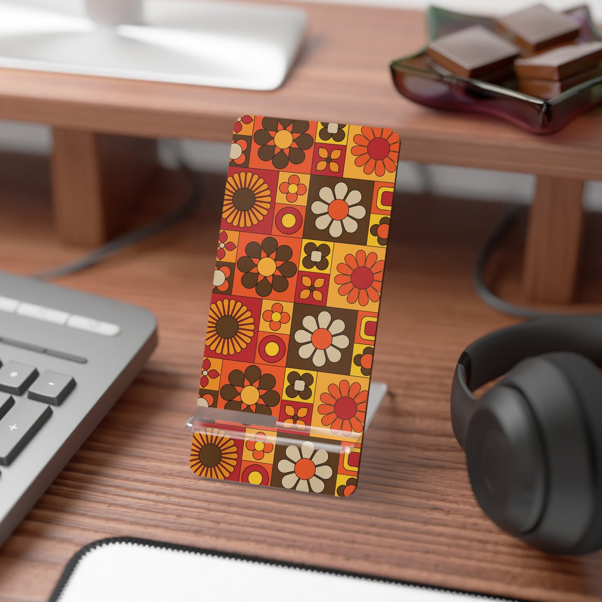 Kate McEnroe New York Retro Mod Flower Power Phone Stand, 70s Mid Century Modern Floral Smartphone Holder, MCM Groovy Desk AccessoryMobile Phone Stands33380583107592760089