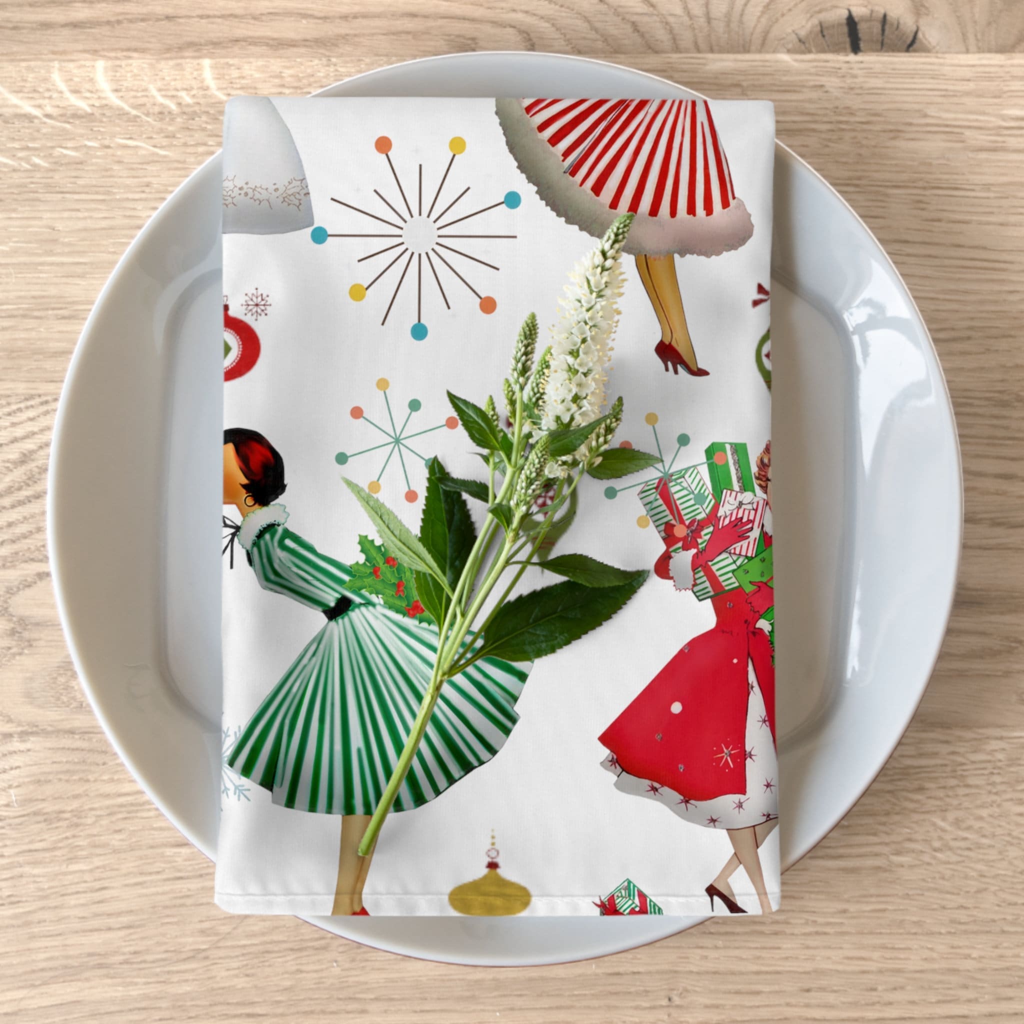 Kate McEnroe New York Retro Vintage 1950s Christmas Cloth Dinner Napkins, Mid Century Modern Retro Women, Ladies, Housewives Holiday Table Linens - 123081223Napkins24972150071818896176