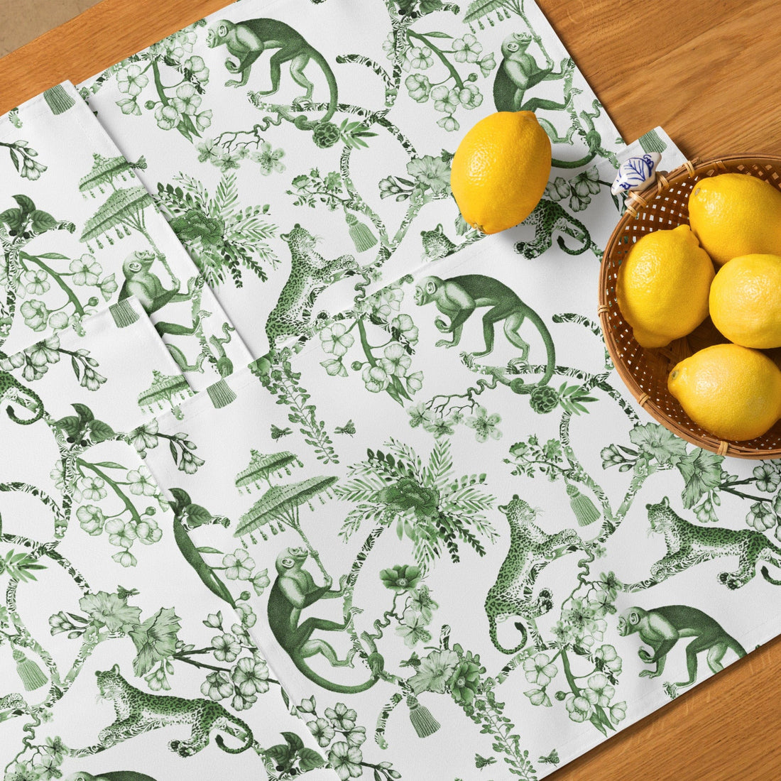 Kate McEnroe New York Set of 4 Chinoiserie Placemats, Floral Green, White Chinoiserie Jungle Table Linen, Country Farmhouse Botanical Toile Table Decor Placemats 8608700_17484
