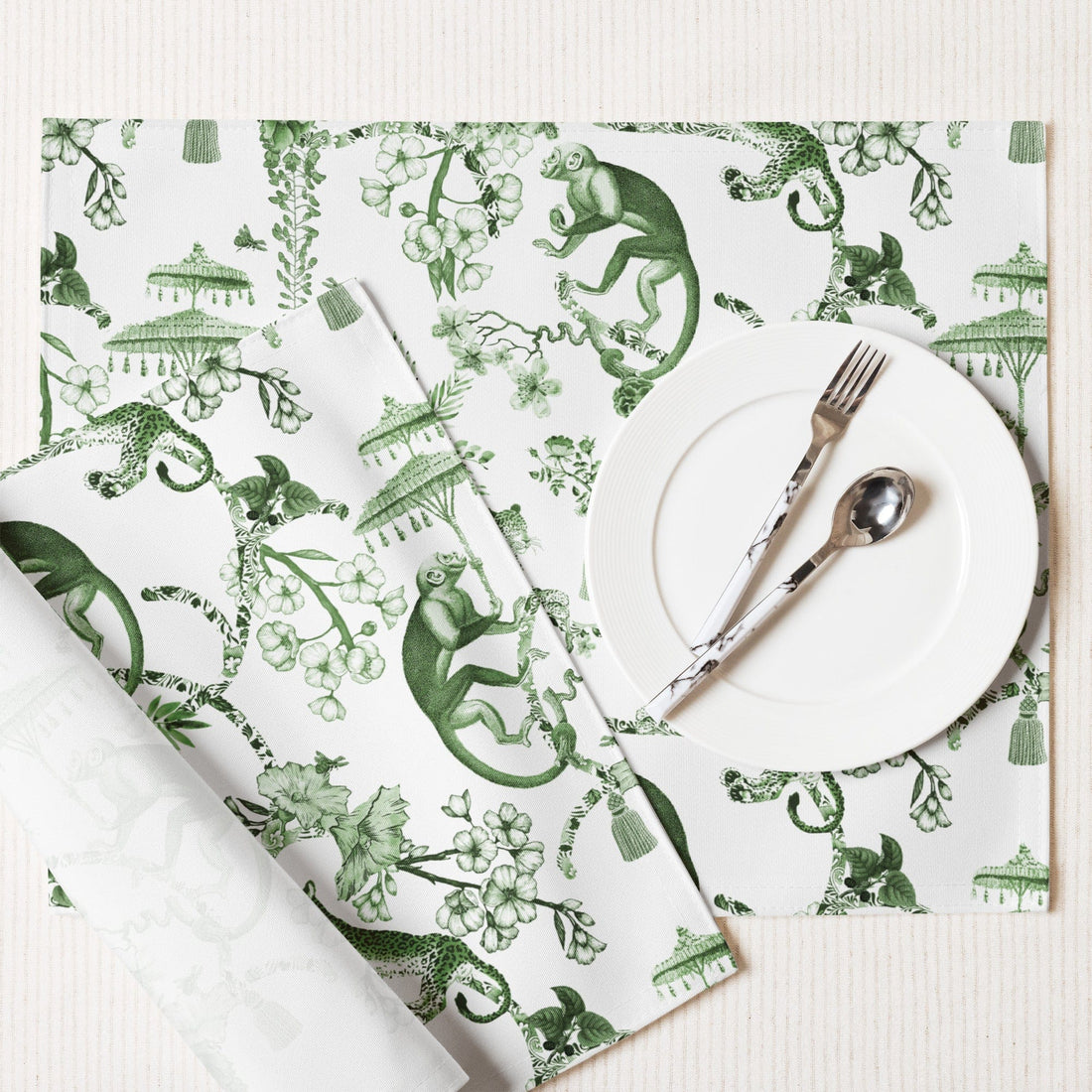 Kate McEnroe New York Set of 4 Chinoiserie Placemats, Floral Green, White Chinoiserie Jungle Table Linen, Country Farmhouse Botanical Toile Table DecorPlacemats8608700_17484
