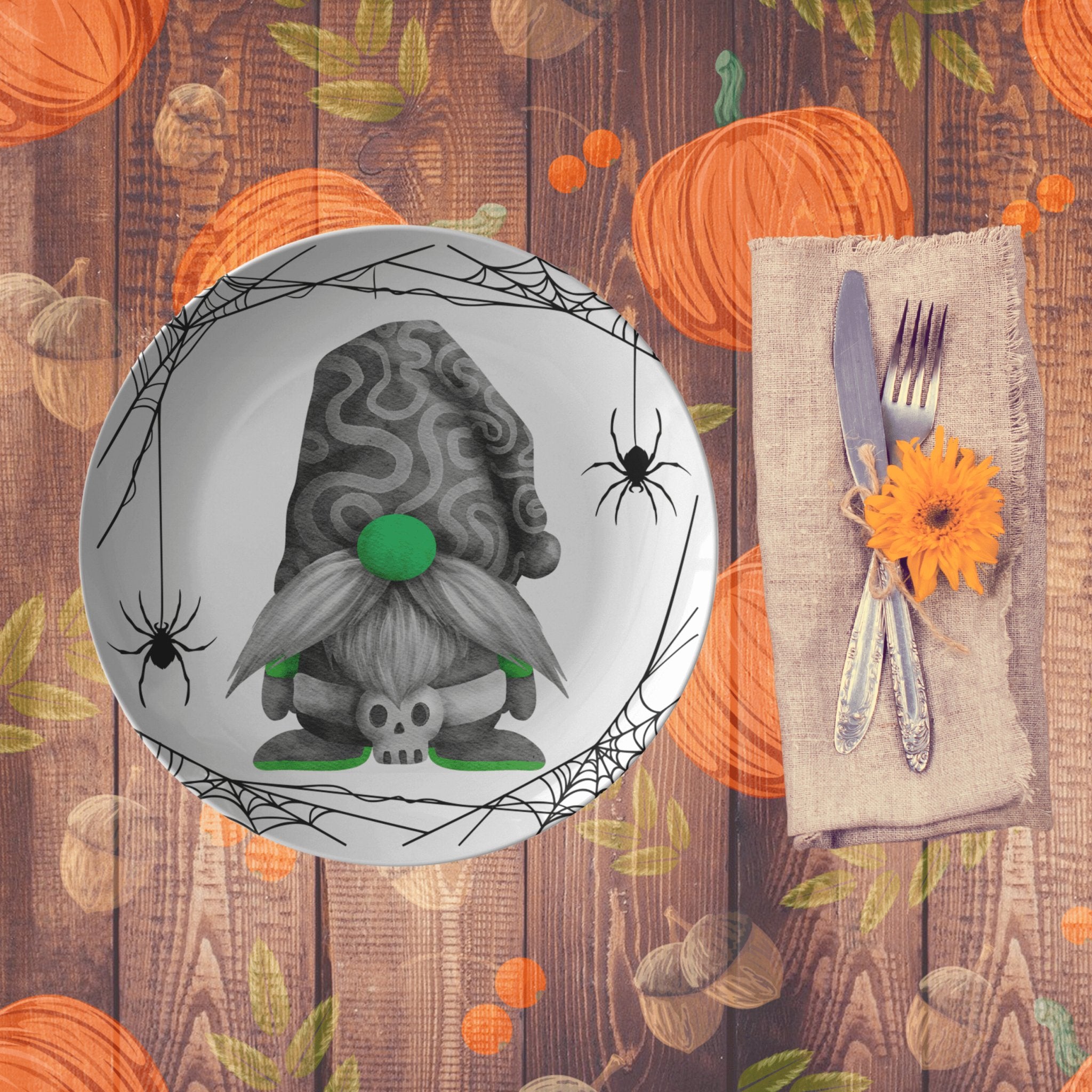 Kate McEnroe New York Skull Gnome Halloween PlatePlatesP20 - HAL - GN5 - 54