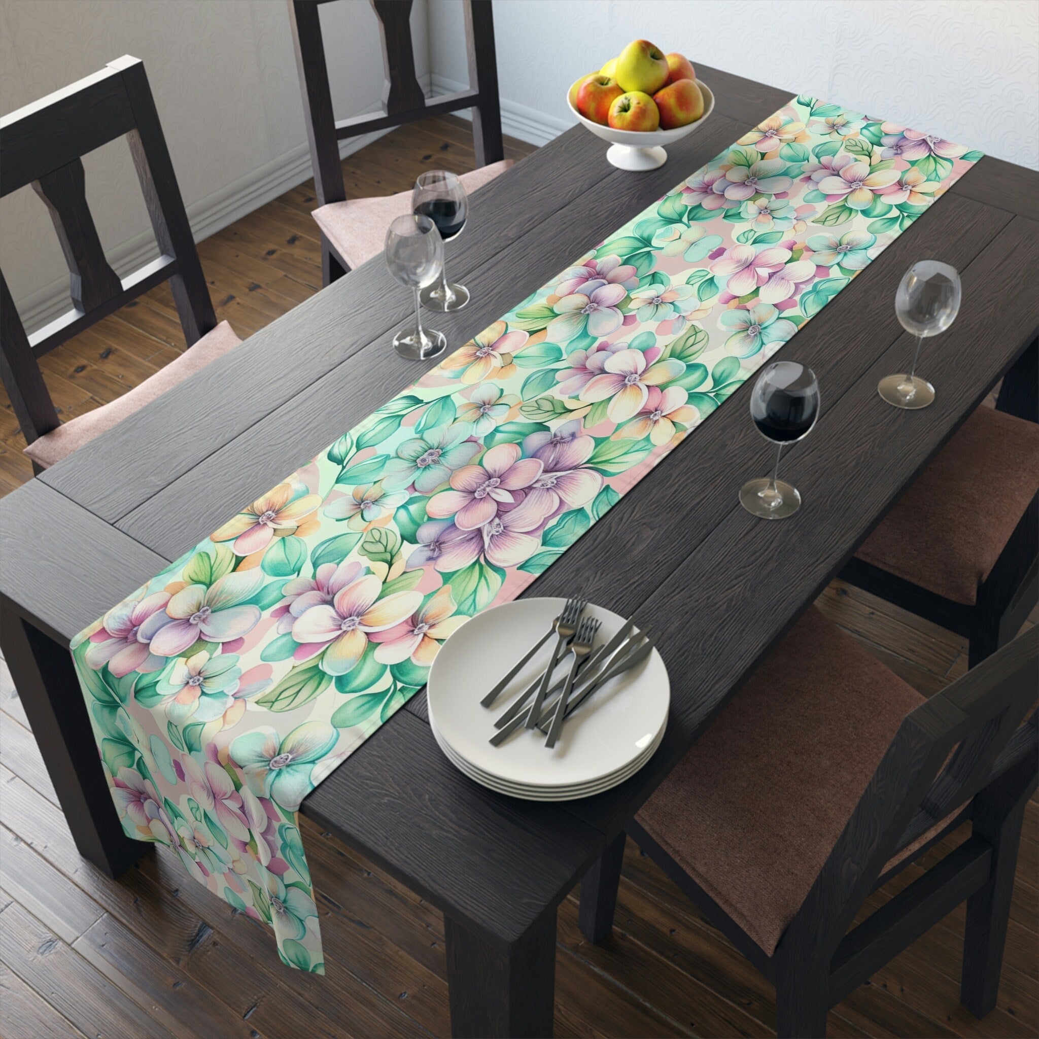 Kate McEnroe New York Spring Floral Table RunnerTable Runners75391902314235755293