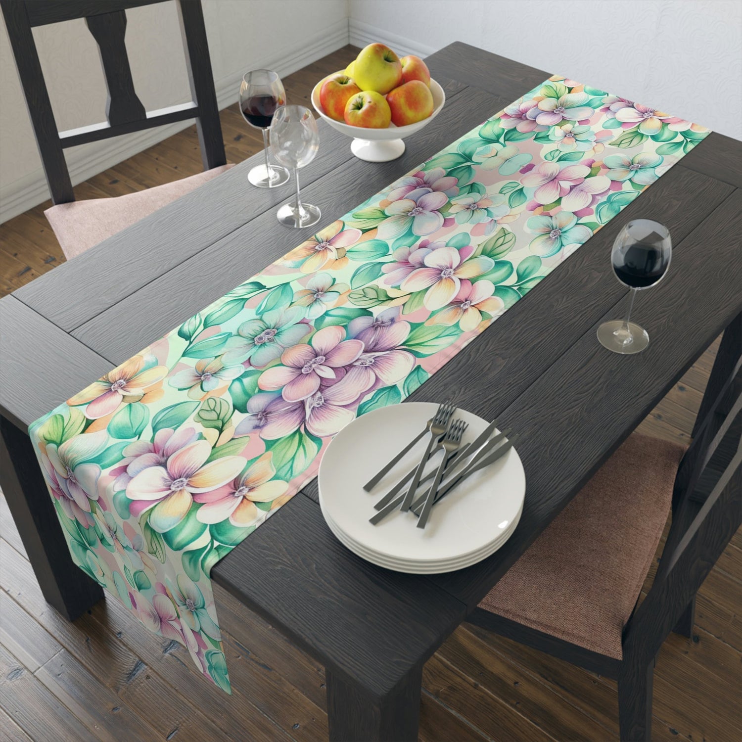 Kate McEnroe New York Spring Floral Table RunnerTable Runners75391902314235755293